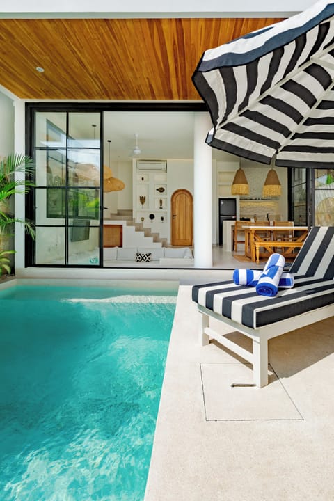 Luxury Villa | Terrace/patio