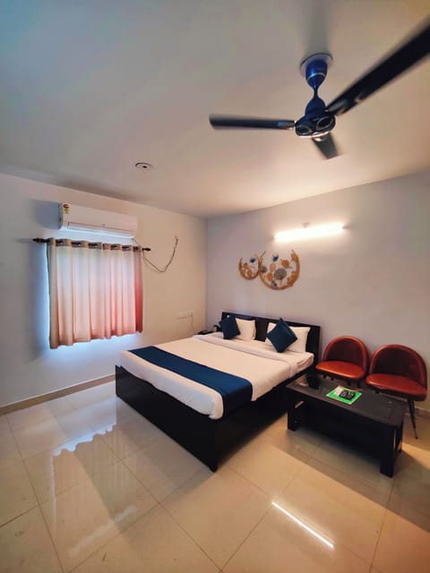 Classic Suite | Iron/ironing board (on request), WiFi (free)