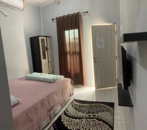 Standard Double Room | Free WiFi, bed sheets