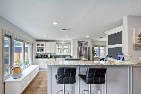 House, Multiple Beds, Patio, Garden View (Carlsbad Charm) | Private kitchen | Coffee/tea maker, full-size fridge, microwave, oven