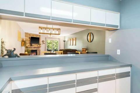 Condo, Multiple Beds, Balcony (My Kind of Getaway) | Interior