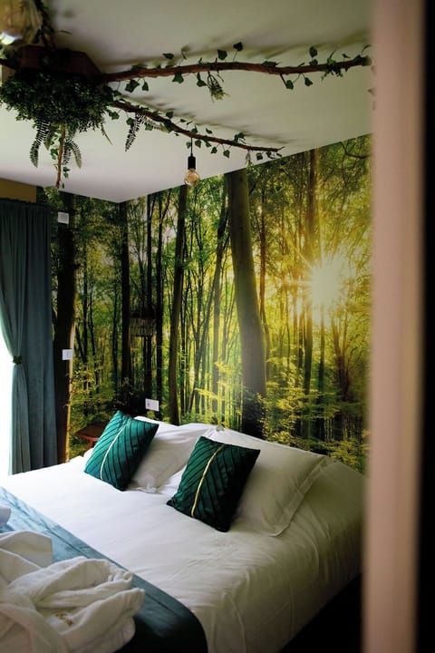 Family Apartment, 2 Bedrooms, Pool Access, Garden View | Egyptian cotton sheets, premium bedding, Select Comfort beds