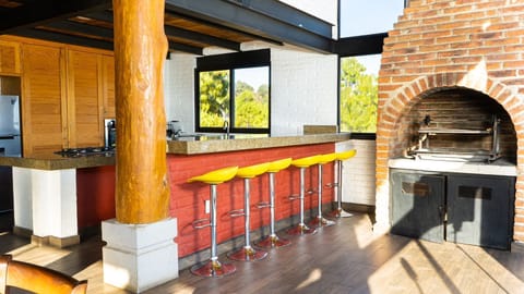 Family Cabin, 3 Bedrooms, Mountain View, Mountainside | Private kitchen | Mini-fridge, microwave, oven, cookware/dishes/utensils