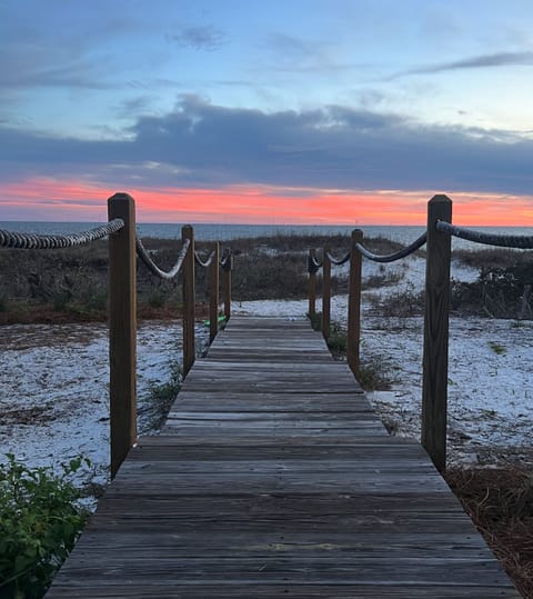 Enjoy “Satsuma Sunset” and your private beach board walk 