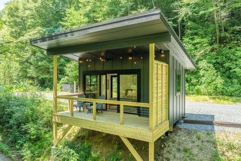 Exterior - Porch View (before the hot tub was added)