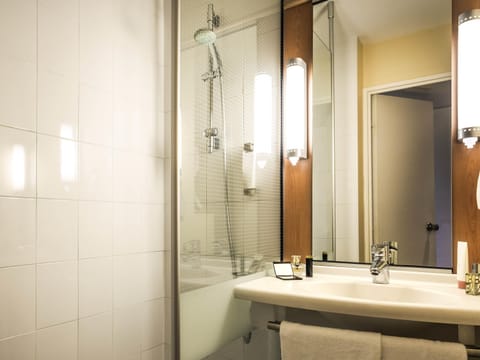 Standard Room, 1 Double Bed | Pillowtop beds, individually furnished, blackout drapes, free WiFi