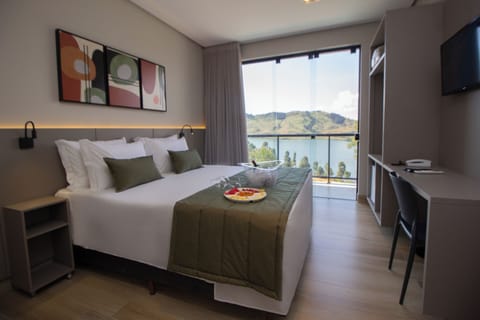 Luxury Apartment | Free WiFi, bed sheets