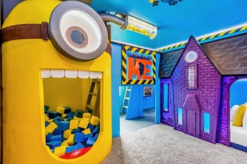 2369SaltyWindsWay(38)