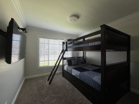 House, Multiple Beds, Pool Access, Pool View (Destination #23) | 4 bedrooms, individually decorated, individually furnished, bed sheets