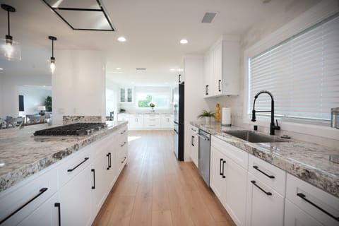 House, Multiple Beds, Pool Access, Pool View ( Destination #47) | Private kitchen | Coffee/tea maker