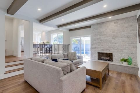 House, Multiple Beds, Pool Access, Pool View (Destination #44) | Interior