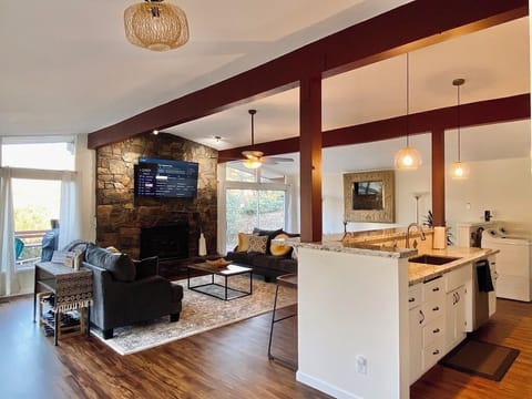 Open floor plan so your whole group can share laughs, stories and priceless time