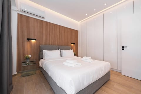 Luxury Apartment | 1 bedroom, in-room safe, individually decorated, individually furnished