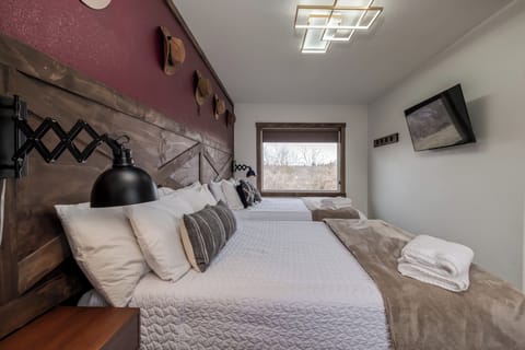 "The room was just perfect—so clean and inviting!" Review – Nicole J