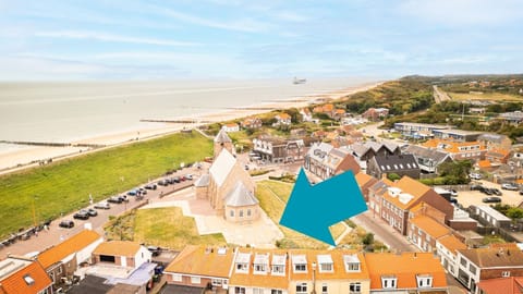 Find Us Easily: The arrow pinpoints our exact location. Just a short walk away, you'll reach Zoutelande's stunning coastline—perfect for a day at the beach or a relaxing evening stroll along the shore.