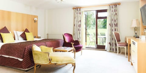 In-room safe, desk, laptop workspace, iron/ironing board