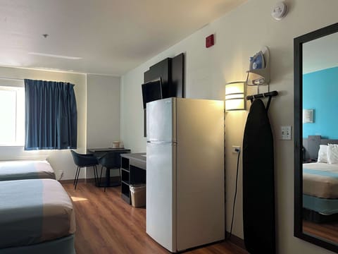 Desk, blackout drapes, free WiFi, bed sheets