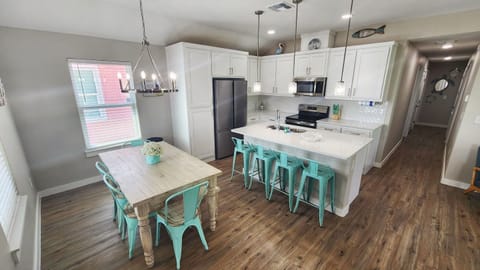 House (4 Bedrooms) | Miscellaneous