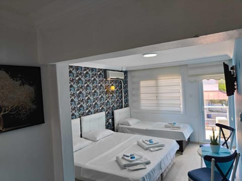 Premium bedding, desk, free WiFi