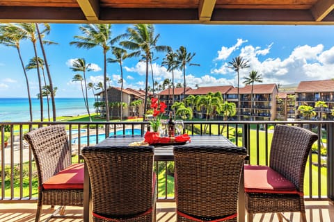 Dine in on your private lanai