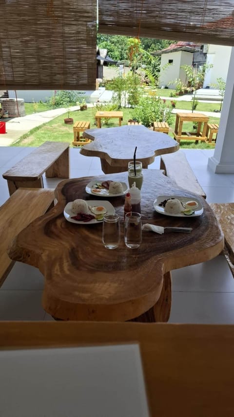 Daily local cuisine breakfast for a fee