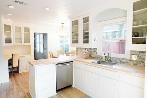 LOVE how the kitchen remodel turned out!