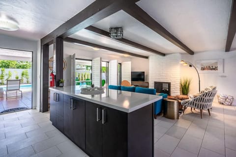 House | 3 bedrooms, iron/ironing board, Internet