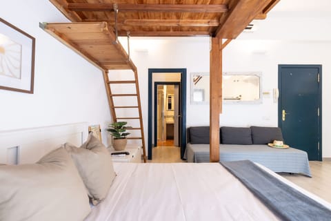 House | 1 bedroom