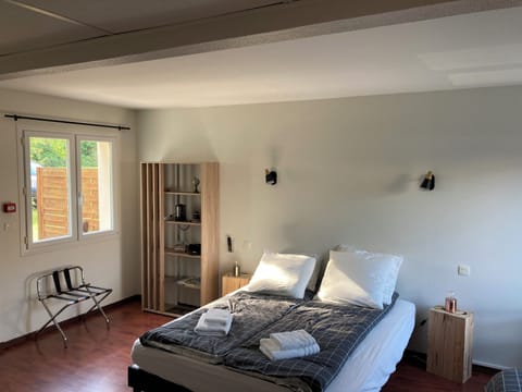 Comfort Triple Room (Dog White) | In-room safe, individually decorated, individually furnished