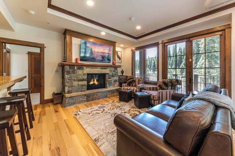 4001 Northstar Dr Unit 408-print-013-010-Interior-3032x2020-300dpi