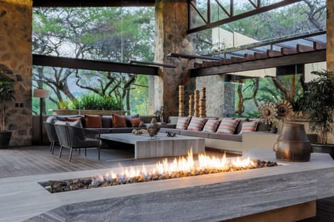 Cottage, Mountain View | Living area | Flat-screen TV, fireplace