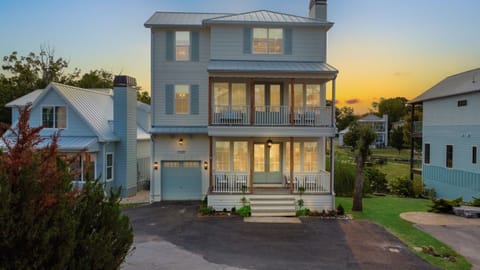 Gorgeous Four level  designer owned home