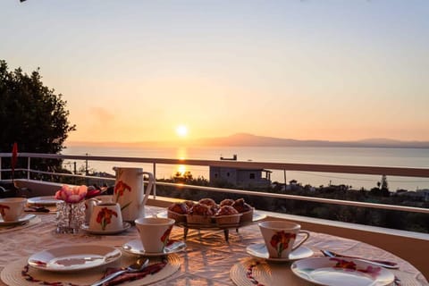 House, Smoking | 4 bedrooms, Internet