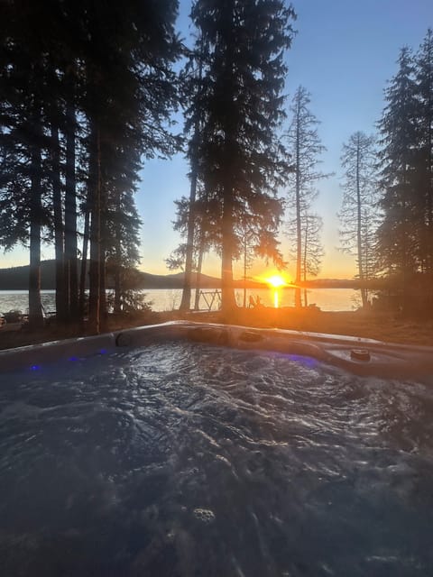 Hottub sunrise From springwater