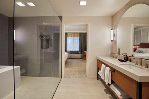 Presidential Suite, 1 King Bed with Sofa bed | Bathroom | Designer toiletries, bathrobes, towels