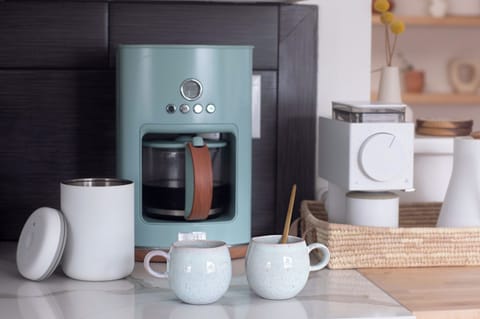 “I’m a coffee lover and this house has the best of the best coffee grinder, press, kettle and frother! There’s a regular pot and coffee drip too!” - Brian + Lacy 
⭐️ ⭐️ ⭐️ ⭐️ ⭐️ “