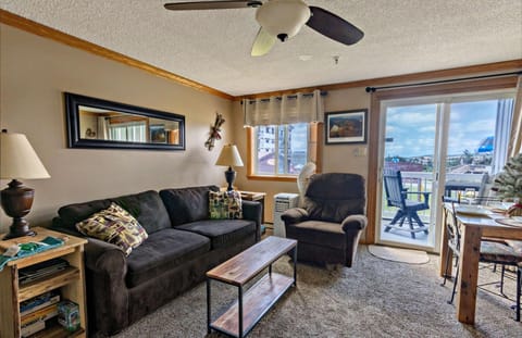 Welcome to Mountain Lodge 222, "The Triple Deuce", an inviting property with wonderful views of Ballhooter lift and the trails.  (Please note: the deck is shared with another unit and now has a divider in the middle.)