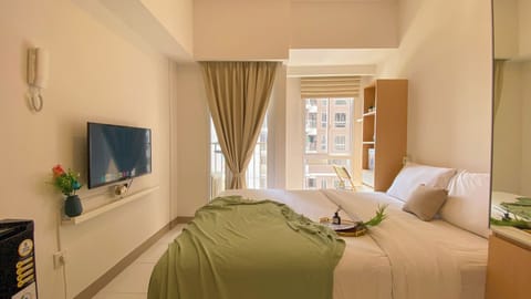 Deluxe Studio | Desk, free WiFi