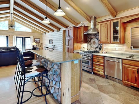 Main House Full Kitchen