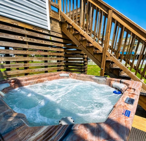 Beach Days. Hot Tub Nights.  The Perfect Getaway