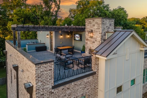 Welcome to Rooftop Relaxation