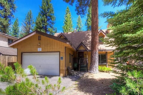 House, 3 Bedrooms | Exterior