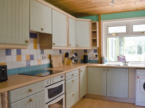 Well equipped kitchen | Fellview, Brodick, Isle of Arran