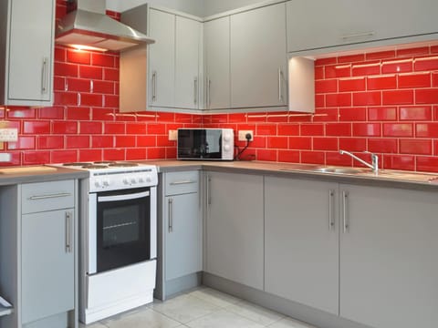 Kitchen | Rose of Sharon - Sannan Court, Llanfynydd