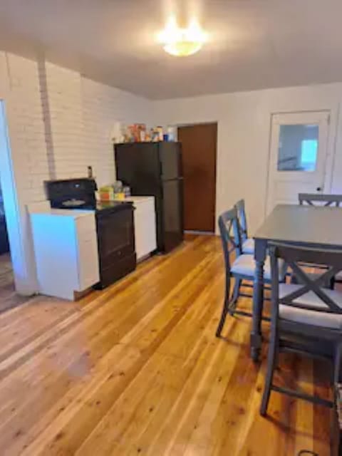 Kitchen stove and refrigerator. 
