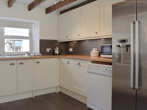 Well equipped kitchen | Woodlea Cottage 2, Dippen, near Whiting Bay, Isle of Arran