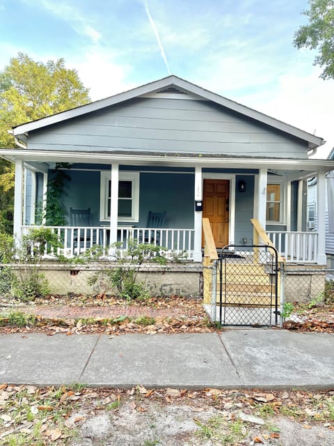 Not pictured - new (as of 2/26) picket fence, gate and bordering privacy fence.