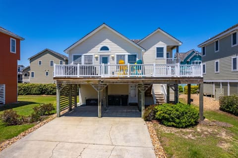 SV31: Beachology | Front Exterior