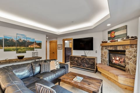 Relax after a day of hiking with plenty of space for great conversations