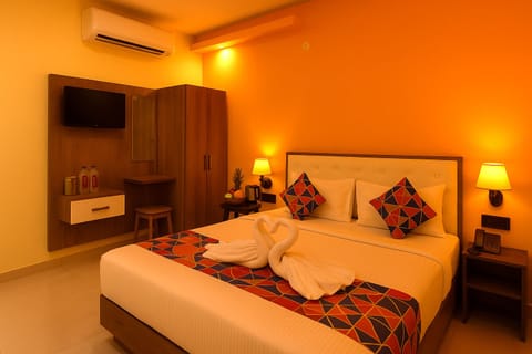 Egyptian cotton sheets, premium bedding, in-room safe, free WiFi